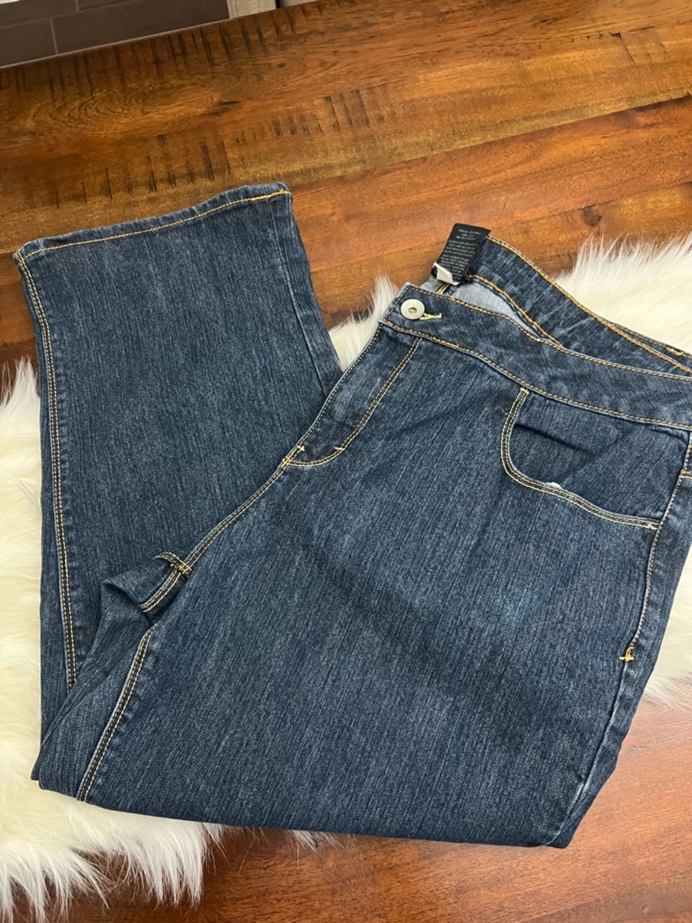 Faded Glory Dark Wash Capri Jeans Size 18 Stretch Cropped Denim